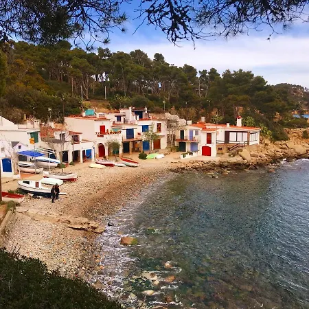 Al Centre Ideal Parelles A *