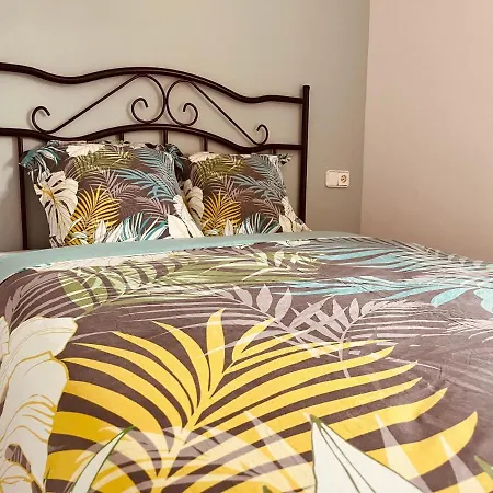 Al Centre Ideal Parelles A Apartment *